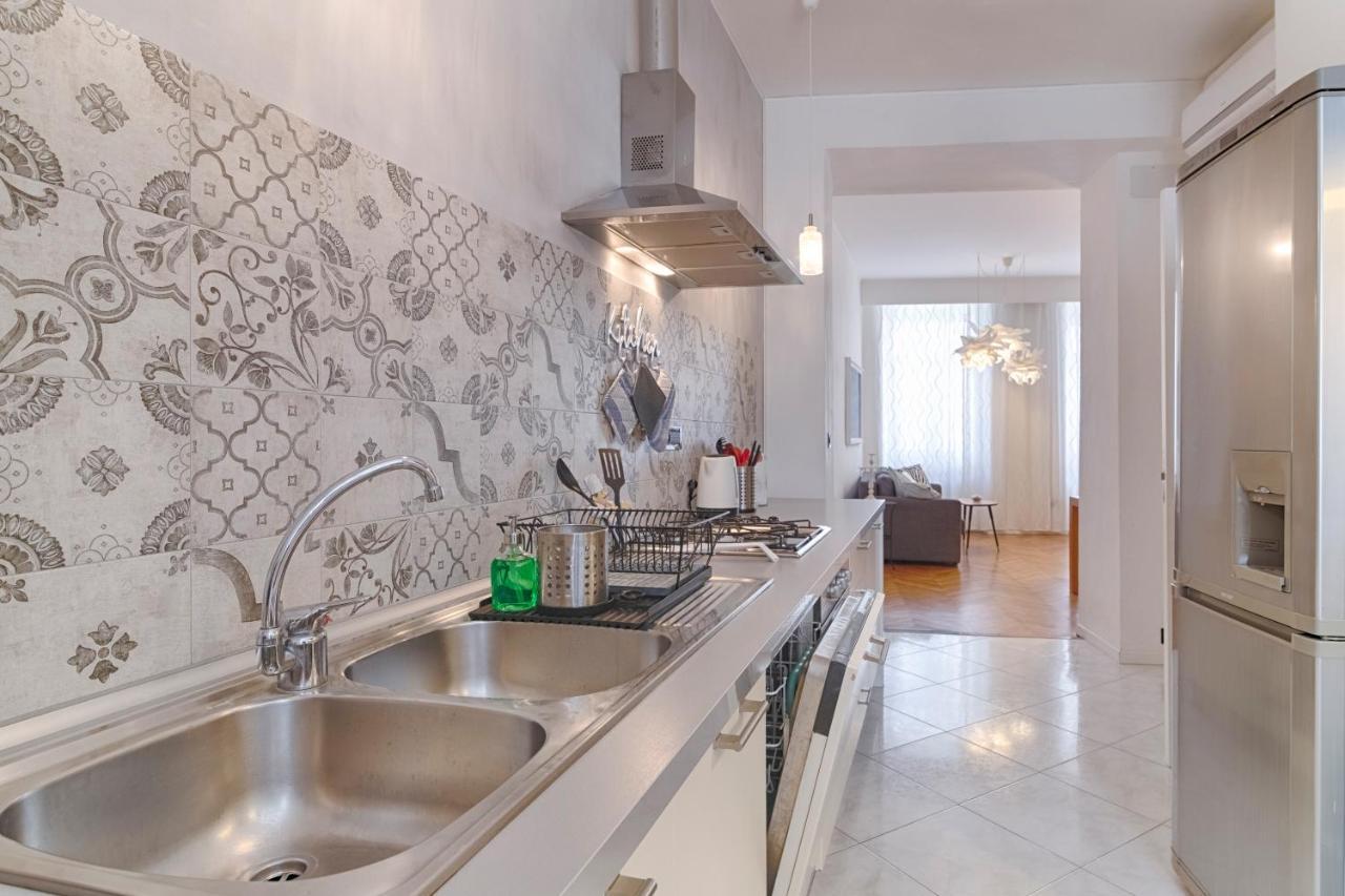 Mihaela Apartment - Charme Near The Station ترييستي المظهر الخارجي الصورة